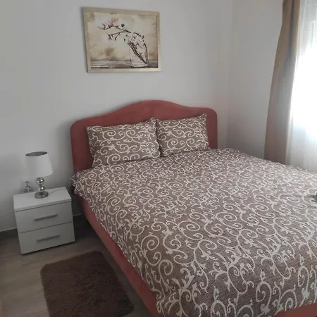 Andrea Airport Appartement *